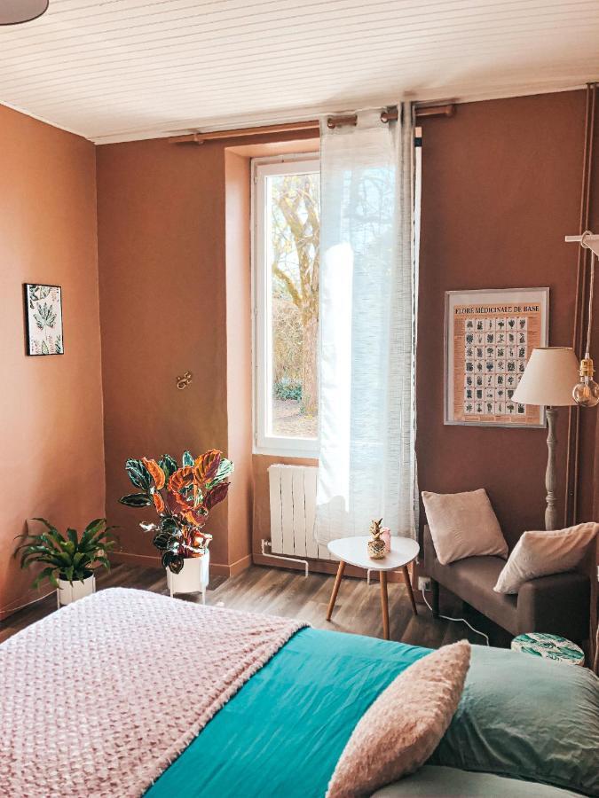 Chambre Salle De Bain Partagee Коньяк Екстер'єр фото
